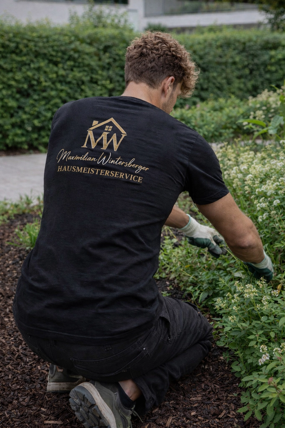 Hausmeisterservice Wintersberger – Maximilian Arbeit machen